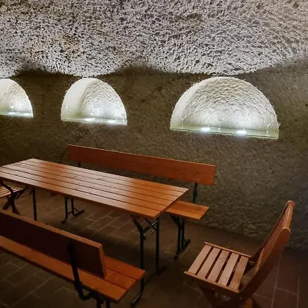 Sas-feszek Vendeghaz 아파트 Demjén